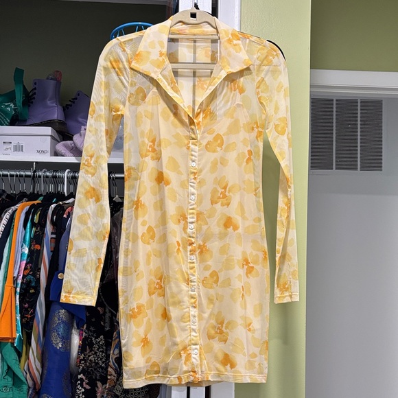 Abercrombie & Fitch Yellow Floral Sheer Button-Up Dress - Picture 1 of 3